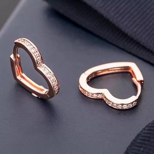 NWT Rose gold heart earrings